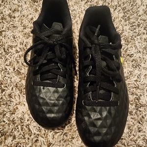 Soccer cleat